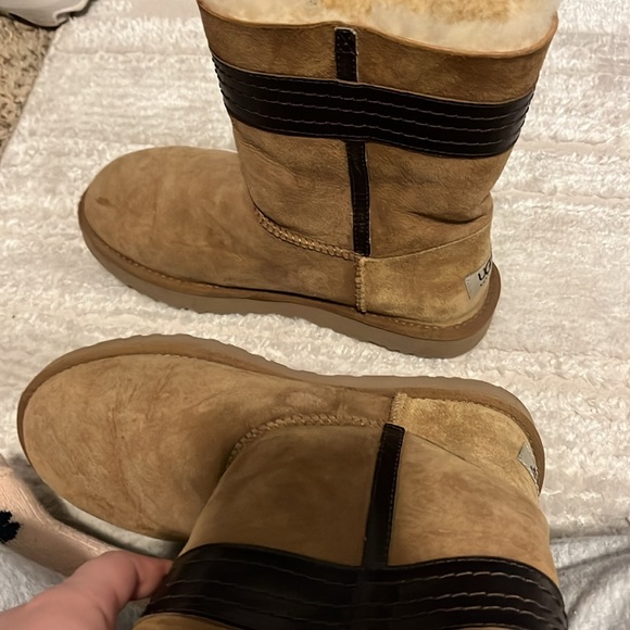 UGG Tan Winter Boots with Bow - Picture 7 of 7